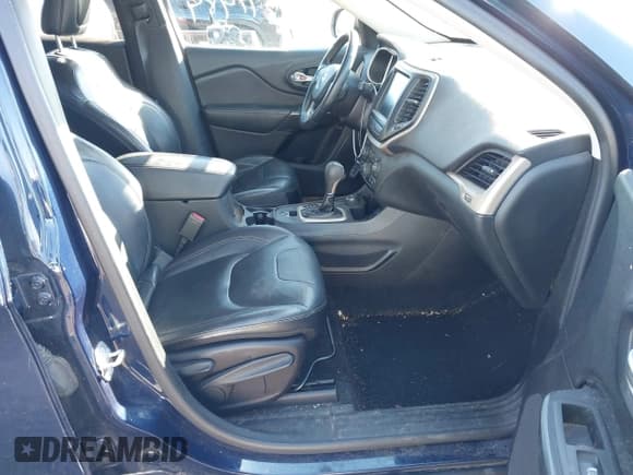 ✅ 2016 Jeep Cherokee Limited • VIN: 1C4PJMDB0GW151409 • Lot: 43711984. Wystawiony na IAAI z przebiegiem 227 545 mil. Bezpłatny archiwum sprzedaży aukcyjnych z USA i szczegółowy raport historii pojazdu na DreamBid. Zdjęcie 5.