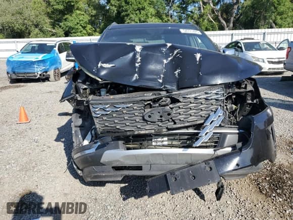 ✅ 2019 Ford Explorer Platinum • VIN: 1FM5K8HT0KGA21224 • Lot: 54771425. Wystawiony na Copart z przebiegiem 114 525 mil. Bezpłatny archiwum sprzedaży aukcyjnych z USA i szczegółowy raport historii pojazdu na DreamBid. Zdjęcie 5.