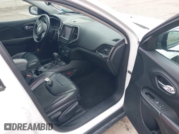 ✅ 2019 Jeep Cherokee Trailhawk • VIN: 1C4PJMBX7KD126848 • Lot: 42154124. Listed on IAAI with 94,248 mi. Free auction sales archive from the USA and detailed vehicle history report at DreamBid. Image 5.