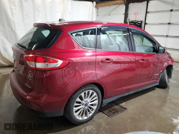 ✅ 2017 Ford C-Max SE • VIN: 1FADP5AU5HL104950 • Лот: 82293525. Опубликован ранее на Copart с пробегом 111 382 миль. Бесплатный доступ к архиву аукционных продаж из США и подробный отчёт об истории автомобиля на DreamBid. Изображение 3.