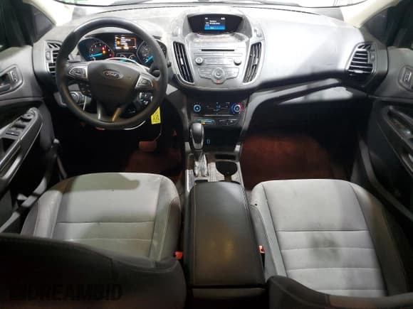 ✅ 2018 Ford Escape S • VIN: 1FMCU0F7XJUB10968 • Лот: 66176035. Опубликован ранее на Copart с пробегом 106 225 миль. Бесплатный доступ к архиву аукционных продаж из США и подробный отчёт об истории автомобиля на DreamBid. Изображение 8.