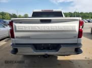 ✅ 2021 Chevrolet Silverado 1500 LT • VIN: 1GCPYJEKXMZ390145 • Lot: 66946484. Wystawiony na Copart z przebiegiem Nie podano. Bezpłatny archiwum sprzedaży aukcyjnych z USA i szczegółowy raport historii pojazdu na DreamBid. Zdjęcie 6.