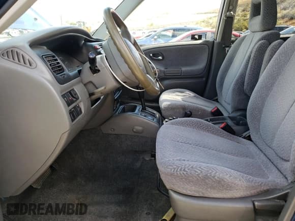 ✅ 2001 Suzuki XL7 Standard • VIN: JS3TX92V114109004 • Лот: 66703715. Опубликован ранее на Copart с пробегом Не указан. Бесплатный доступ к архиву аукционных продаж из США и подробный отчёт об истории автомобиля на DreamBid. Изображение 7.