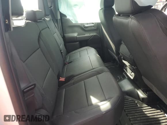 ✅ 2025 Chevrolet Silverado 1500 • VIN: 1GCRKAED1SZ221060 • Лот: 54929165. Опубликован ранее на Copart с пробегом 698 миль. Бесплатный доступ к архиву аукционных продаж из США и подробный отчёт об истории автомобиля на DreamBid. Изображение 10.