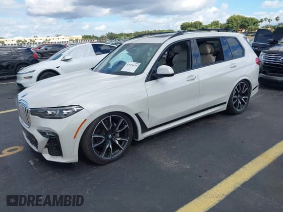 ✅ 2022 BMW X7 xDrive40i • VIN: 5UXCW2C04N9K12744 • Lot: 43829111. Listed on IAAI with 17,685 mi. Free auction sales archive from the USA and detailed vehicle history report at DreamBid. Image 2.