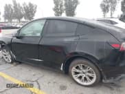 ✅ 2021 Tesla Model Y Long Range • VIN: 5YJYGDEE2MF275046 • Lot: 43379214. Wystawiony na IAAI z przebiegiem 50 277 mil. Bezpłatny archiwum sprzedaży aukcyjnych z USA i szczegółowy raport historii pojazdu na DreamBid. Zdjęcie 19.