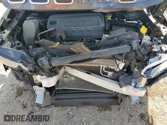 ✅ 2020 Jeep Cherokee Latitude Plus • VIN: 1C4PJMLB3LD580082 • Lot: 70709835. Listed on Copart with 78,595 mi. Free auction sales archive from the USA and detailed vehicle history report at DreamBid. Image 11.