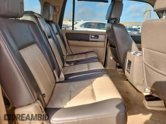 ✅ 2007 Ford Expedition Max Eddie Bauer • VIN: 1FMFK17587LA22540 • Lot: 93045135. Wystawiony na Copart z przebiegiem 185 993 mil. Bezpłatny archiwum sprzedaży aukcyjnych z USA i szczegółowy raport historii pojazdu na DreamBid. Zdjęcie 11.