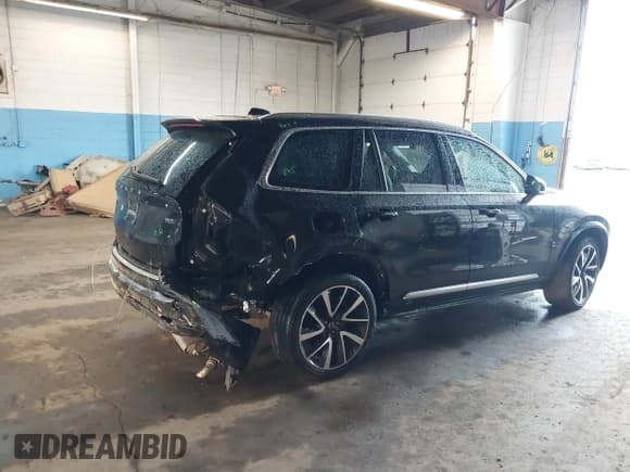 ✅ 2023 Volvo XC90 Plus • VIN: YV4L12PN0P1903242 • Lot: 42199970. Listed on IAAI with 26,952 mi. Free auction sales archive from the USA and detailed vehicle history report at DreamBid. Image 4.