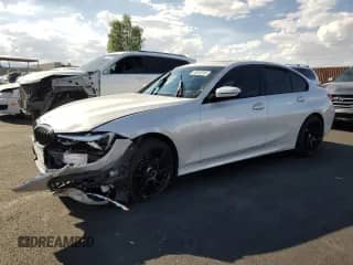 2022 BMW 3 Series 330i z VIN 3MW5R1J00N8C76849, wystawiony jako Copart lot #70215215 z przebiegiem 31 101 mil mil oraz Szkoda całkowita • Salvage title. Historia ofert i sprzedaży dostępna na DreamBid. Obrazek 1.