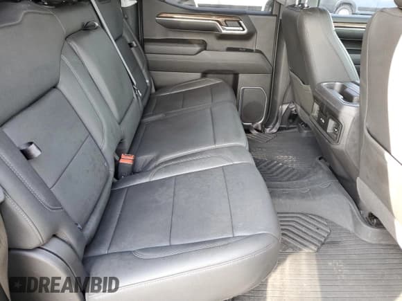 ✅ 2022 Chevrolet Silverado 1500 LT Trail Boss • VIN: 3GCUDFET3NG553742 • Lot: 85265905. Wystawiony na Copart z przebiegiem 41 518 mil. Bezpłatny archiwum sprzedaży aukcyjnych z USA i szczegółowy raport historii pojazdu na DreamBid. Zdjęcie 10.