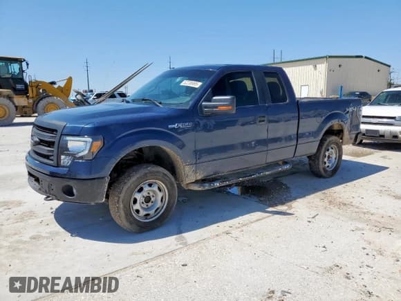 ✅ 2014 Ford F-150 XL • VIN: 1FTEX1EM4EFB60521 • Lot: 52238995. Listed on Copart with 211,070 mi. Free auction sales archive from the USA and detailed vehicle history report at DreamBid. Image 1.