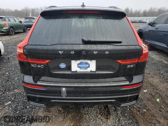 ✅ 2025 Volvo XC60 Core • VIN: YV4M12RJ5S1016307 • Lot: 47928055. Listed on Copart with 16 mi. Free auction sales archive from the USA and detailed vehicle history report at DreamBid. Image 6.