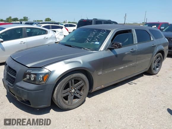✅ 2005 Dodge Magnum RT • VIN: 2D4GV58275H546898 • Lot: 43174413. Listed on IAAI with 174,771 mi. Free auction sales archive from the USA and detailed vehicle history report at DreamBid. Image 2.