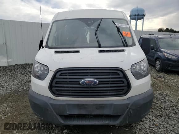 ✅ 2018 Ford Transit • VIN: 1FTBW2CM2JKA44069 • Lot: 46346635. Listed on Copart with Not provided. Free auction sales archive from the USA and detailed vehicle history report at DreamBid. Image 5.