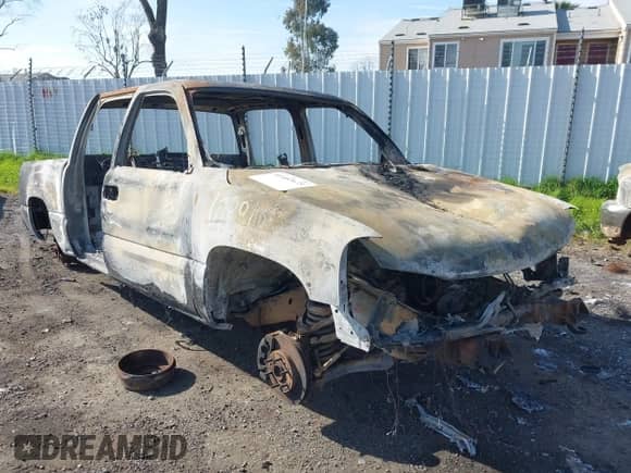 ✅ 2006 GMC Sierra 1500 SLE1 • VIN: 2GTEC13T661195866 • Lot: 41402673. Listed on IAAI with Not provided. Free auction sales archive from the USA and detailed vehicle history report at DreamBid. Image 1.