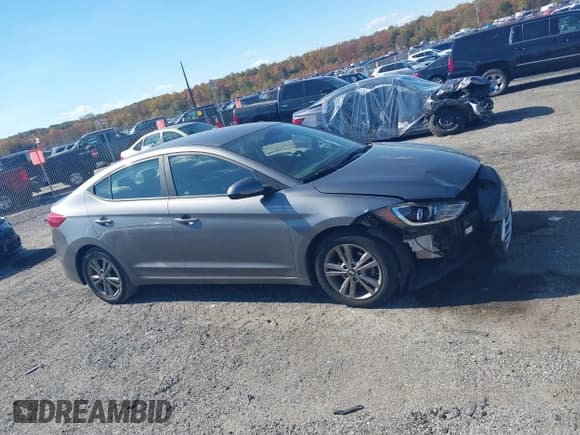 ✅ 2018 Hyundai Elantra SEL • VIN: 5NPD84LF7JH334144 • Lot: 43521235. Listed on IAAI with 100,952 mi. Free auction sales archive from the USA and detailed vehicle history report at DreamBid. Image 13.