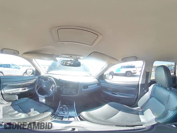 2019 Mitsubishi Outlander SE с VIN JA4AD3A35KZ027237, выставлен на аукционе Copart как лот 71231605 с пробегом 154 006 миль миль и Чистый • Clean title. История ставок и продаж доступна на DreamBid. Изображение 15.