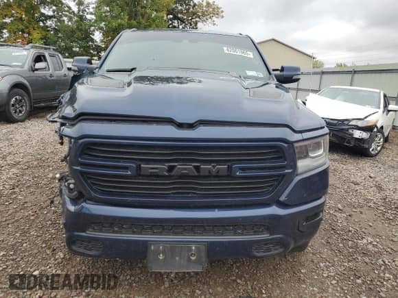 2023 Ram 1500 Laramie z VIN 1C6SRFJT3PN502290, wystawiony jako Copart lot #82061965 z przebiegiem 51 140 mil mil oraz Szkoda całkowita • Salvage title. Historia ofert i sprzedaży dostępna na DreamBid. Obrazek 5.