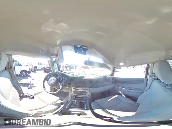 ✅ 2007 Jeep Commander Sport • VIN: 1J8HG48K27C663745 • Лот: 75741314. Опубликован ранее на Copart с пробегом 194 534 миль. Бесплатный доступ к архиву аукционных продаж из США и подробный отчёт об истории автомобиля на DreamBid. Изображение 13.