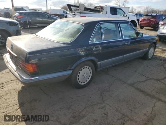 ✅ 1986 Mercedes-Benz 420 SEL • VIN: WDBCA35D1GA265651 • Lot: 80223714. Wystawiony na Copart z przebiegiem 104 989 mil. Bezpłatny archiwum sprzedaży aukcyjnych z USA i szczegółowy raport historii pojazdu na DreamBid. Zdjęcie 3.