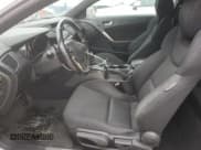 ✅ 2013 Hyundai Genesis Coupe R-Spec • VIN: KMHHT6KD8DU080252 • Lot: 44785135. Wystawiony na Copart z przebiegiem 127 882 mil. Bezpłatny archiwum sprzedaży aukcyjnych z USA i szczegółowy raport historii pojazdu na DreamBid. Zdjęcie 7.