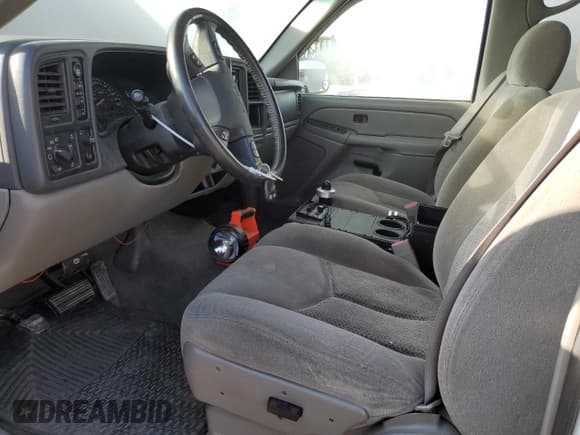 ✅ 2005 Chevrolet Suburban LT • VIN: 1GNFK16Z35J186982 • Лот: 50480945. Опубликован ранее на Copart с пробегом 106 974 миль. Бесплатный доступ к архиву аукционных продаж из США и подробный отчёт об истории автомобиля на DreamBid. Изображение 7.