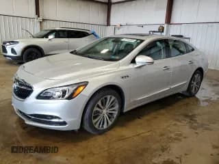 ✅ 2019 Buick LaCrosse Essence • VIN: 1G4ZR5SS6KU130817 • Lot: 67366985. Wystawiony na Copart z przebiegiem 28 161 mil. Bezpłatny archiwum sprzedaży aukcyjnych z USA i szczegółowy raport historii pojazdu na DreamBid. Zdjęcie 1.