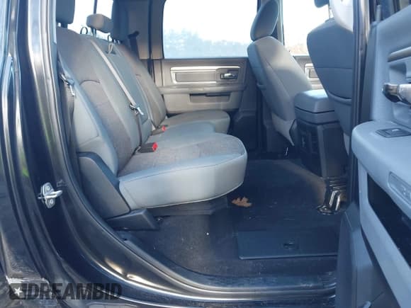 ✅ 2018 Ram 1500 Harvest • VIN: 1C6RR7LT5JS172436 • Lot: 43535422. Listed on IAAI with 102,584 mi. Free auction sales archive from the USA and detailed vehicle history report at DreamBid. Image 8.