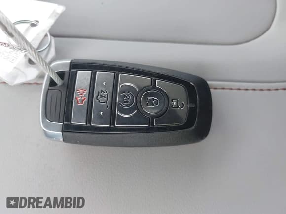 ✅ 2025 Ford Expedition Active • VIN: 1FMJU1H86SEA17492 • Lot: 42416154. Listed on IAAI with 2,890 mi. Free auction sales archive from the USA and detailed vehicle history report at DreamBid. Image 11.