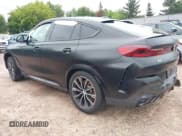 ✅ 2024 BMW X6 M60i • VIN: 5UX43EX04R9T65932 • Lot: 42758977. Wystawiony na IAAI z przebiegiem Nie podano. Bezpłatny archiwum sprzedaży aukcyjnych z USA i szczegółowy raport historii pojazdu na DreamBid. Zdjęcie 3.
