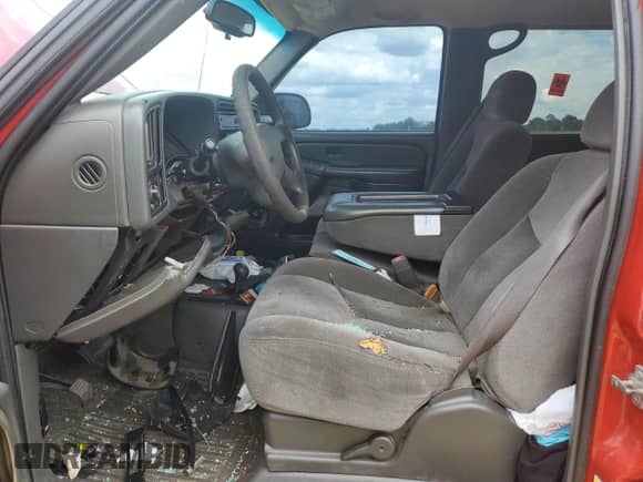 2007 GMC Sierra 1500 SL with VIN 2GTEK13V971120262, listed as a Copart auction lot 61915754 with 232,410 mi miles and Salvage title. Bid and sale history available at DreamBid. Image 7.