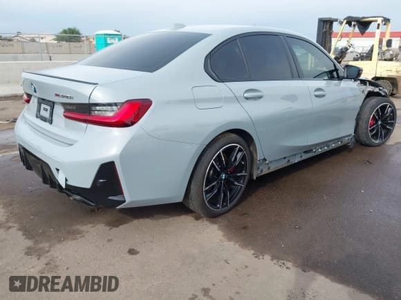 ✅ 2024 BMW 3 Series M340i xDrive • VIN: 3MW49FF07R8E15852 • Lot: 43756469. Wystawiony na IAAI z przebiegiem 28 239 mil. Bezpłatny archiwum sprzedaży aukcyjnych z USA i szczegółowy raport historii pojazdu na DreamBid. Zdjęcie 4.