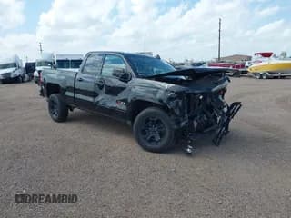 ✅ 2018 Chevrolet Silverado 1500 LT • VIN: 1GCVKREC8JZ352599 • Lot: 42271149. Wystawiony na IAAI z przebiegiem 92 525 mil. Bezpłatny archiwum sprzedaży aukcyjnych z USA i szczegółowy raport historii pojazdu na DreamBid. Zdjęcie 1.