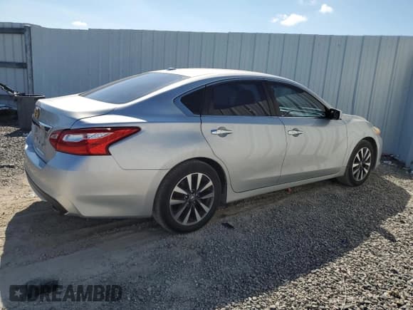 ✅ 2017 Nissan Altima SV • VIN: 1N4AL3AP0HC245759 • Лот: 89667305. Опубликован ранее на Copart с пробегом 95 343 миль. Бесплатный доступ к архиву аукционных продаж из США и подробный отчёт об истории автомобиля на DreamBid. Изображение 3.