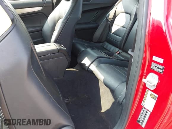 ✅ 2013 Mercedes-Benz C 250 • VIN: WDDGJ4HBXDG075123 • Lot: 40342097. Wystawiony na IAAI z przebiegiem 129 156 mil. Bezpłatny archiwum sprzedaży aukcyjnych z USA i szczegółowy raport historii pojazdu na DreamBid. Zdjęcie 8.