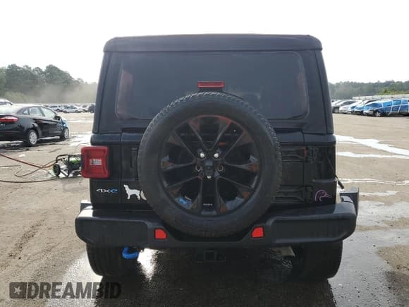 ✅ 2022 Jeep Wrangler Unlimited Sahara • VIN: 1C4JJXP61NW270878 • Lot: 70310145. Listed on Copart with 37,513 mi. Free auction sales archive from the USA and detailed vehicle history report at DreamBid. Image 6.