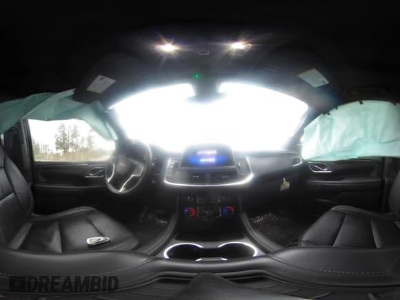 ✅ 2021 Chevrolet Suburban LT • VIN: 1GNSKCKD5MR391000 • Lot: 41775850. Wystawiony na IAAI z przebiegiem 197 353 mil. Bezpłatny archiwum sprzedaży aukcyjnych z USA i szczegółowy raport historii pojazdu na DreamBid. Zdjęcie 18.