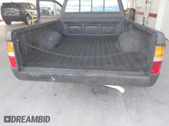 ✅ 1996 Toyota Tacoma • VIN: 4TAVL52N0TZ154500 • Lot: 43233830. Listed on IAAI with 226,629 mi. Free auction sales archive from the USA and detailed vehicle history report at DreamBid. Image 6.