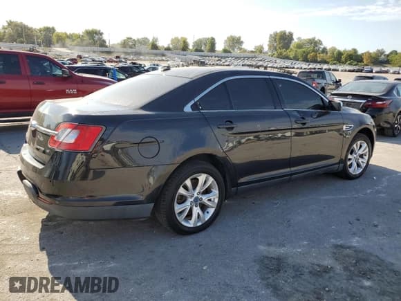 ✅ 2011 Ford Taurus Limited • VIN: 1FAHP2FW2BG107427 • Lot: 86684275. Wystawiony na Copart z przebiegiem 196 955 mil. Bezpłatny archiwum sprzedaży aukcyjnych z USA i szczegółowy raport historii pojazdu na DreamBid. Zdjęcie 3.