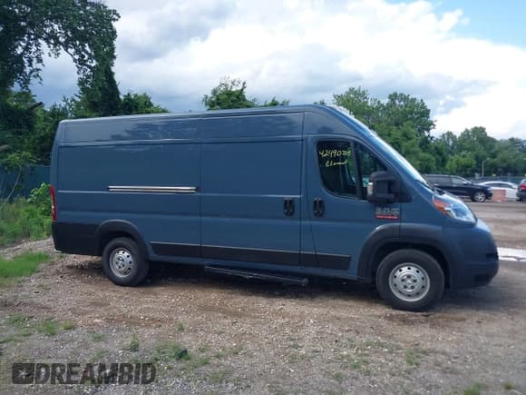 ✅ 2020 Ram ProMaster Cargo • VIN: 3C6URVJG4LE117342 • Lot: 42490703. Listed on IAAI with 63,470 mi. Free auction sales archive from the USA and detailed vehicle history report at DreamBid. Image 13.