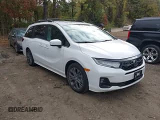 ✅ 2025 Honda Odyssey Touring • VIN: 5FNRL6H80SB006123 • Lot: 43533161. Listed on IAAI with 6,942 mi. Free auction sales archive from the USA and detailed vehicle history report at DreamBid. Image 1.