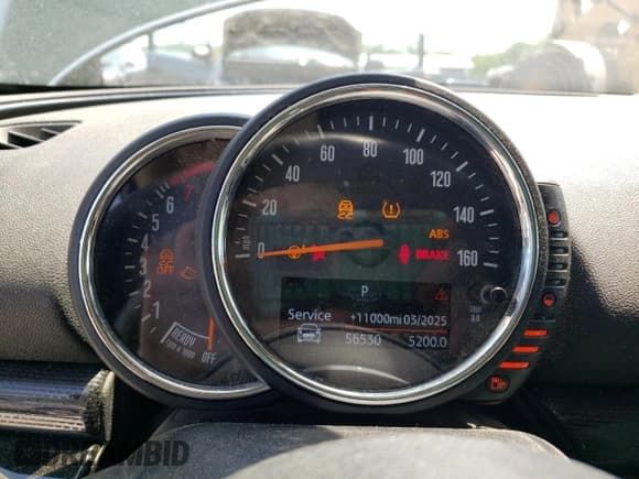 ✅ 2017 MINI Clubman Cooper S • VIN: WMWLU5C3XH2E84196 • Lot: 59576654. Listed on Copart with 56,530 mi. Free auction sales archive from the USA and detailed vehicle history report at DreamBid. Image 9.