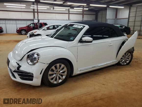✅ 2018 Volkswagen Beetle S • VIN: 3VW5DAATXJM512806 • Lot: 84728075. Listed on Copart with 139,574 mi. Free auction sales archive from the USA and detailed vehicle history report at DreamBid. Image 1.