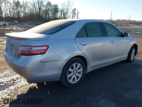 ✅ 2008 Toyota Camry LE • VIN: 4T1BK46K98U054609 • Lot: 43800528. Wystawiony na IAAI z przebiegiem 232 294 mil. Bezpłatny archiwum sprzedaży aukcyjnych z USA i szczegółowy raport historii pojazdu na DreamBid. Zdjęcie 4.