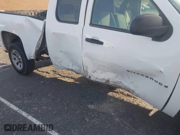 2008 Chevrolet Silverado 1500 Work Truck with VIN 1GCEC19X98Z233708, listed as a IAAI auction lot 41675762 with Not provided miles and . Bid and sale history available at DreamBid. Image 6.