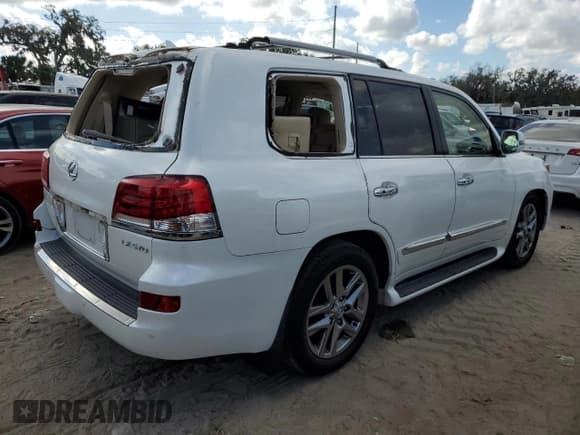 ✅ 2015 Lexus LX 570 • VIN: JTJHY7AX7F4169804 • Lot: 79885024. Listed on Copart with 55,392 mi. Free auction sales archive from the USA and detailed vehicle history report at DreamBid. Image 3.