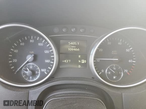 ✅ 2006 Mercedes-Benz M 350 • VIN: 4JGBB86E26A074541 • Lot: 90398655. Wystawiony na Copart z przebiegiem 109 466 mil. Bezpłatny archiwum sprzedaży aukcyjnych z USA i szczegółowy raport historii pojazdu na DreamBid. Zdjęcie 9.