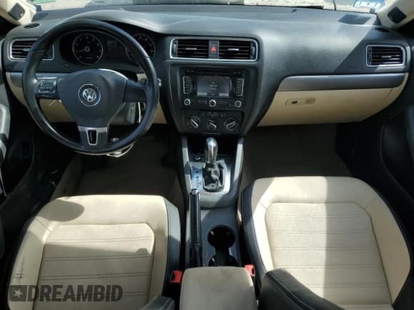 ✅ 2012 Volkswagen Jetta SEL • VIN: 3VWLP7AJ3CM469901 • Lot: 52937875. Listed on Copart with 152,761 mi. Free auction sales archive from the USA and detailed vehicle history report at DreamBid. Image 8.