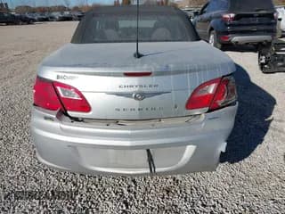 ✅ 2010 Chrysler Sebring Touring • VIN: 1C3BC5ED4AN177295 • Lot: 43707806. Listed on IAAI with 114,873 mi. Free auction sales archive from the USA and detailed vehicle history report at DreamBid. Image 6.